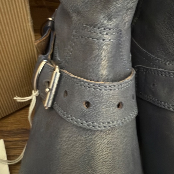 UGG Blue Aria Boots made Made in Italy 8.5 NWT - Picture 4 of 11